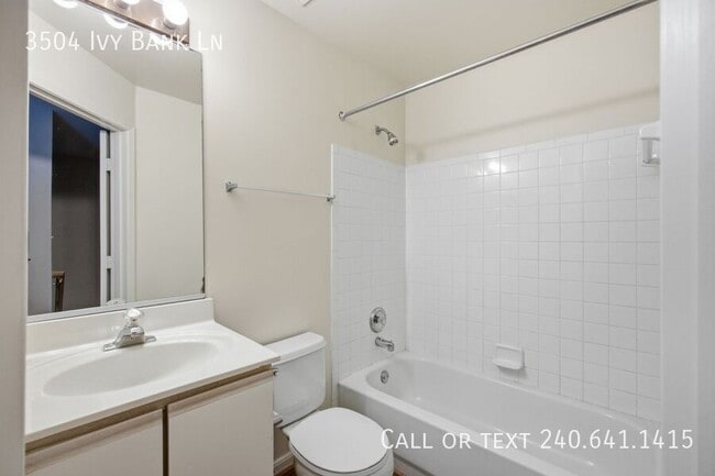 Building Photo - 3504 Ivy Bank Pl