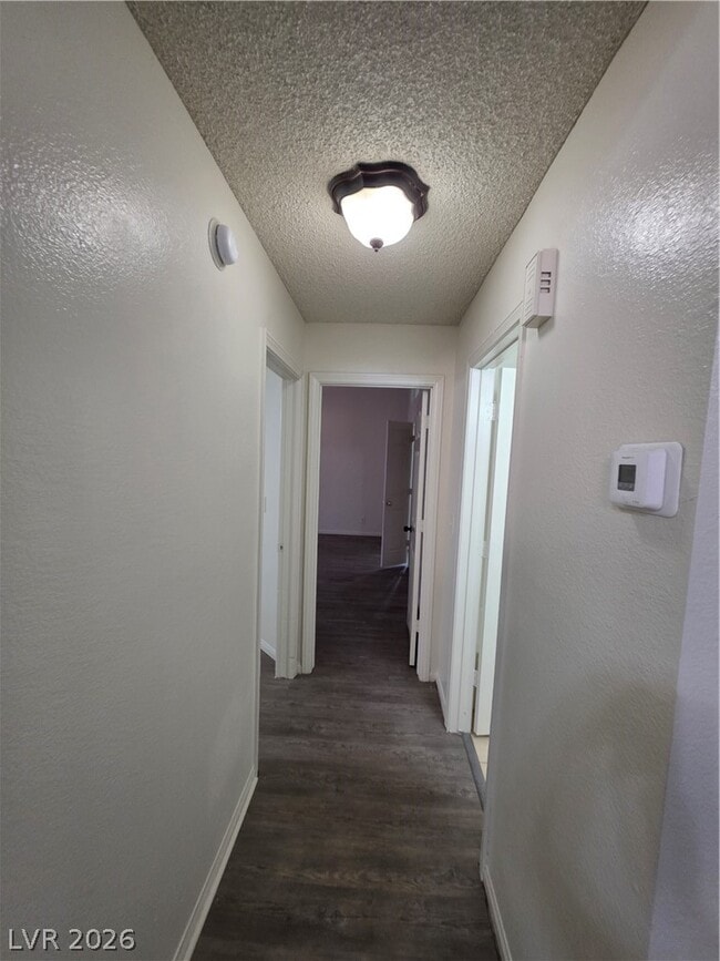 Building Photo - 6561 Avon Ct