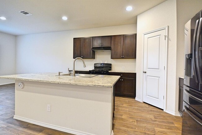 Building Photo - 2934 Wolfcreek