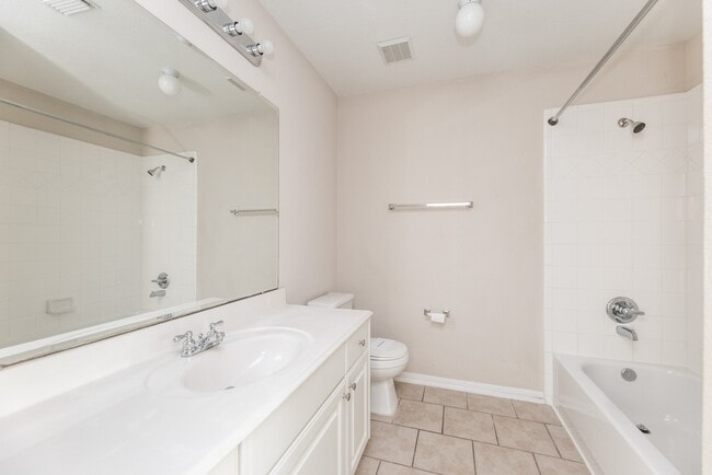 Building Photo - 15435 Stoneridge Park Ln