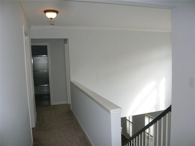 Building Photo - 10970 Egmont Dr