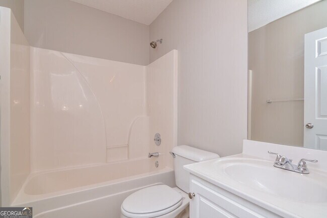 Building Photo - 3896 Pine Village Pl