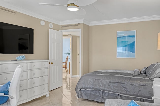 Building Photo - 5200 N Ocean Dr