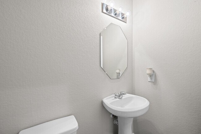 Building Photo - 22119 Sovereign Hts Ln.
