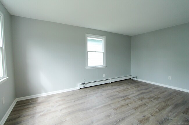 Building Photo - 17 Pinehurst Ave