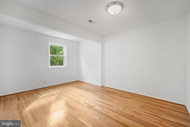 Building Photo - 13320 Scibilia Ct