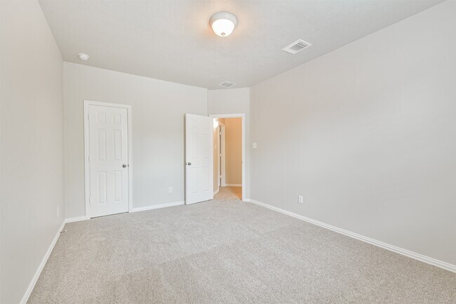 Building Photo - 6 Cordella Pl