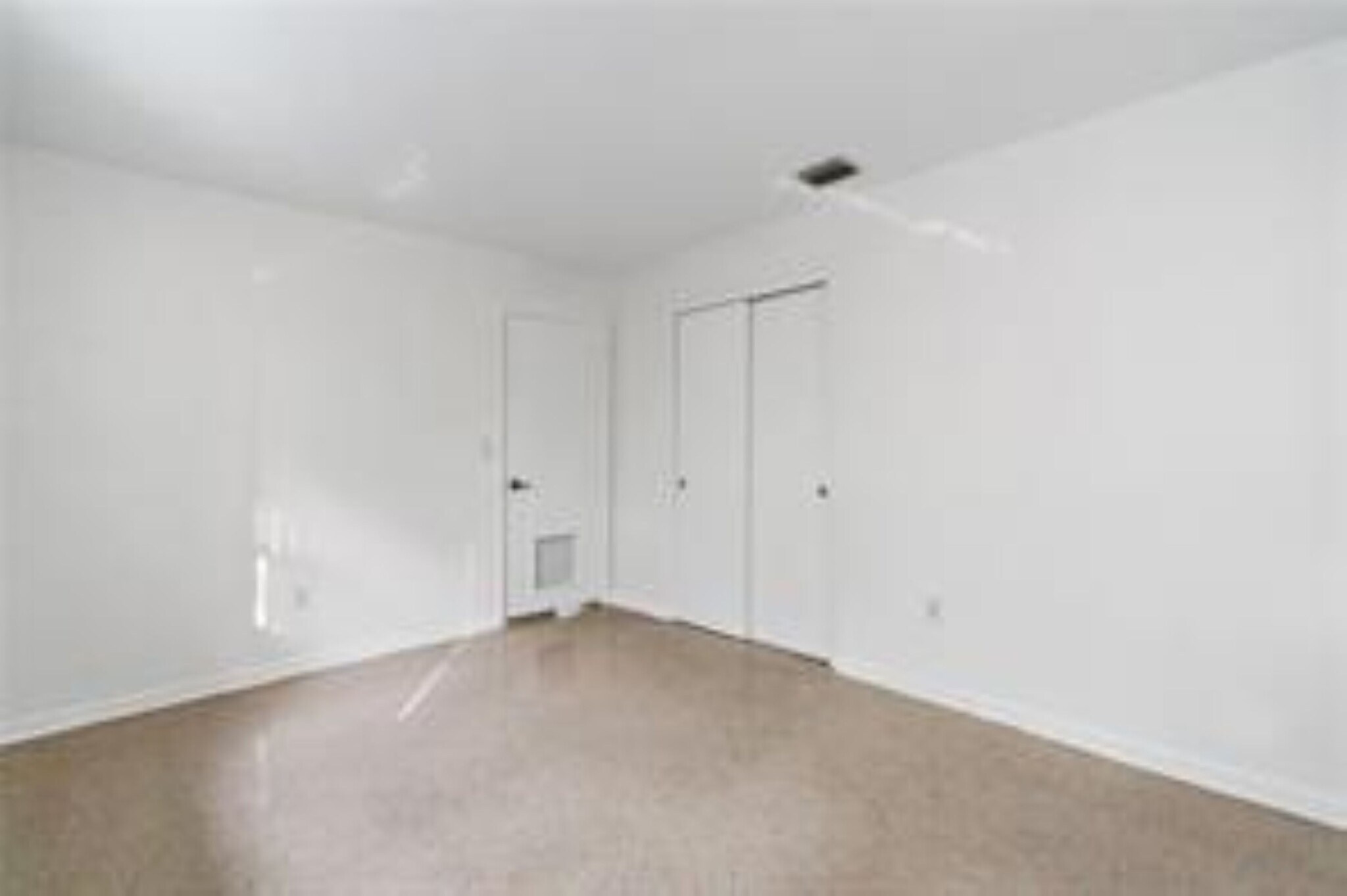 Building Photo - 50 NE 45th Ct