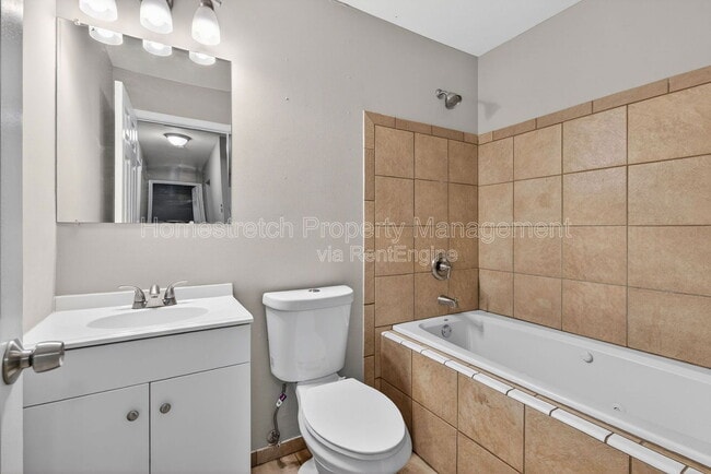 Building Photo - 2385 Greenbriar Dr