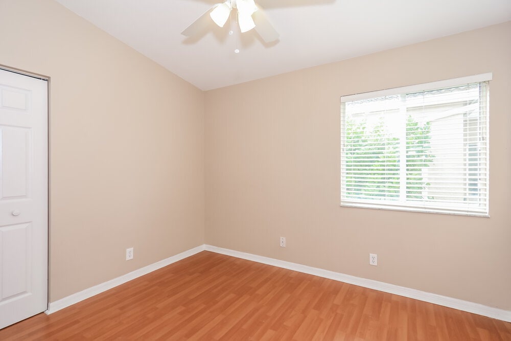 Building Photo - 4646 SW 12th Ct