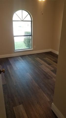 Building Photo - 909 Rolling Ridge Dr
