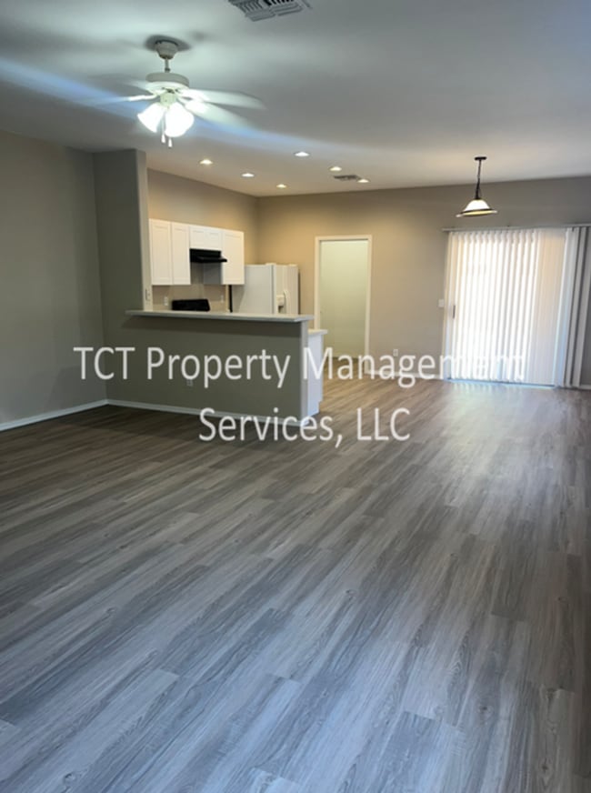 Building Photo - Newly updated 3 bed/2 bath in Sheely Farms