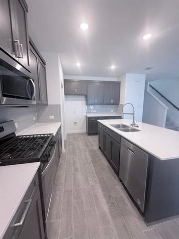 Building Photo - 733 Santa Lucia Dr