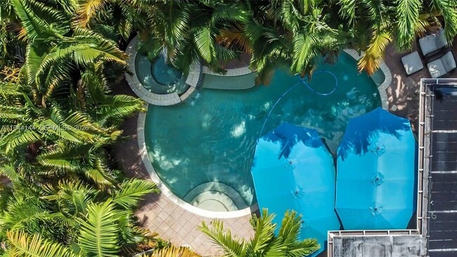 Building Photo - 1247 Washington St