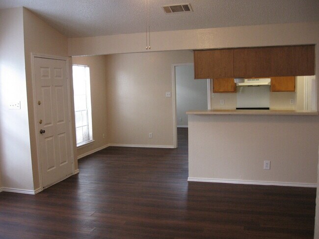 Building Photo - 9313 Kempler Dr