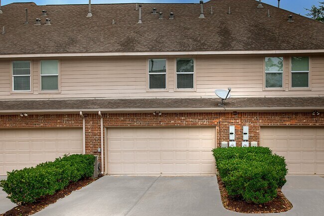 Building Photo - 7 Bettina Ln