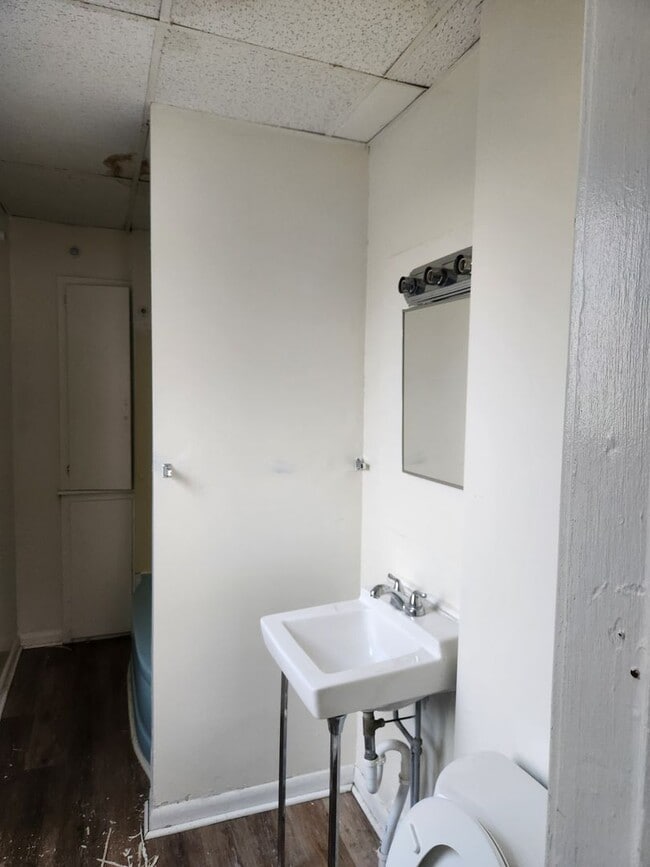 Building Photo - 50-52 Melville St