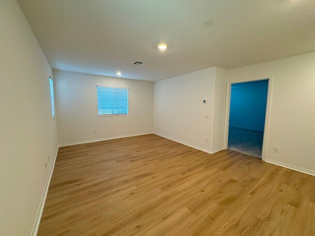 Building Photo - Brand new house at Winchester road in Brand New Willow Springs community - close to everywhere