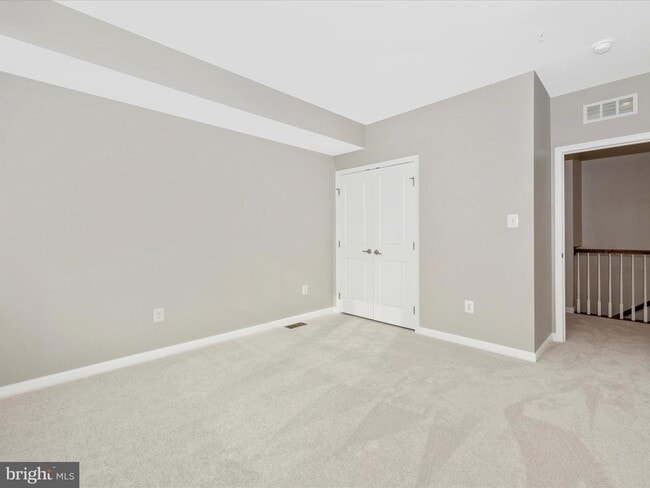 Building Photo - 10020 Beerse St