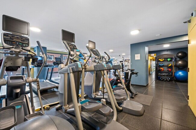 Building Photo - 440 N Wabash Ave