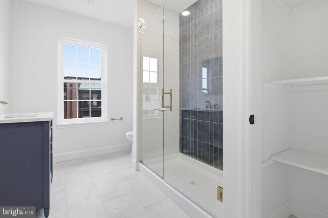 Building Photo - 100 W Front St