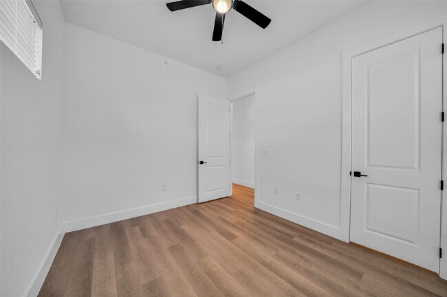 Building Photo - 1601 Mustang Dr