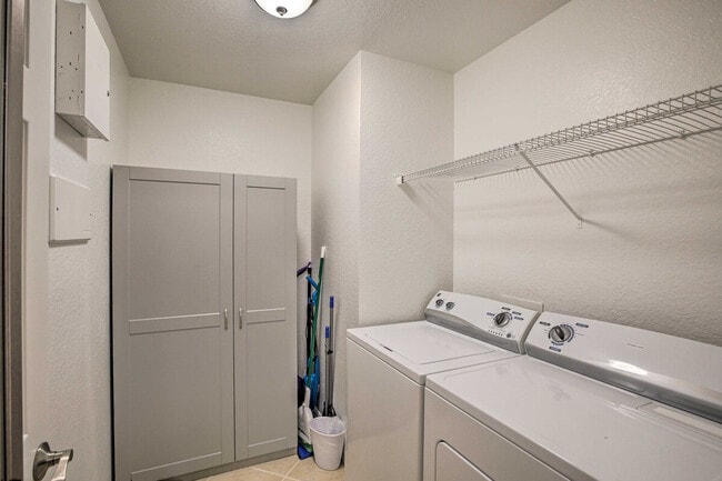 Building Photo - 10280 Crepe Jasmine Ln