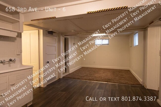 Building Photo - 658 3rd Ave