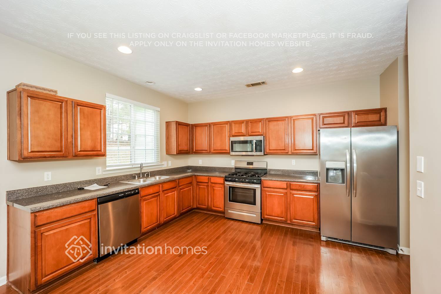 Building Photo - 3280 Sable Trl