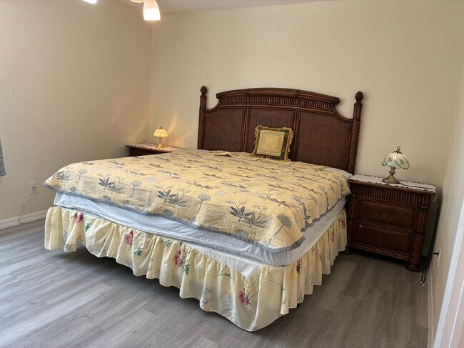 Building Photo - 15405 Margaux Dr