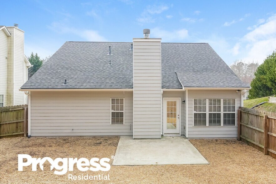 Building Photo - 2632 McGuire Dr