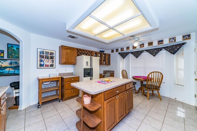 Building Photo - FURNISHED OAKWELL FARMS SINGLE-STORY
