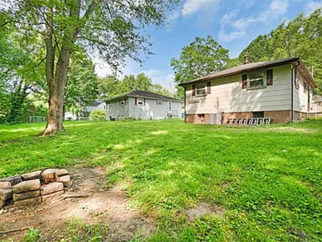 Building Photo - Single Family Home - 3BR-1BA - New Haven M...