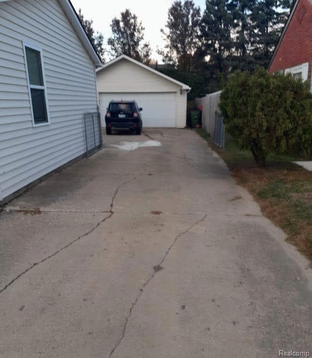 Building Photo - 8201 Wilson Dr