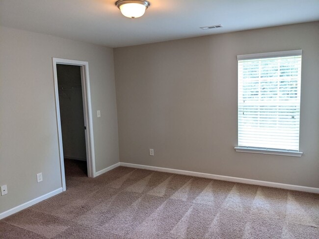 Building Photo - Gardens of Eastfield - Location, Location!
