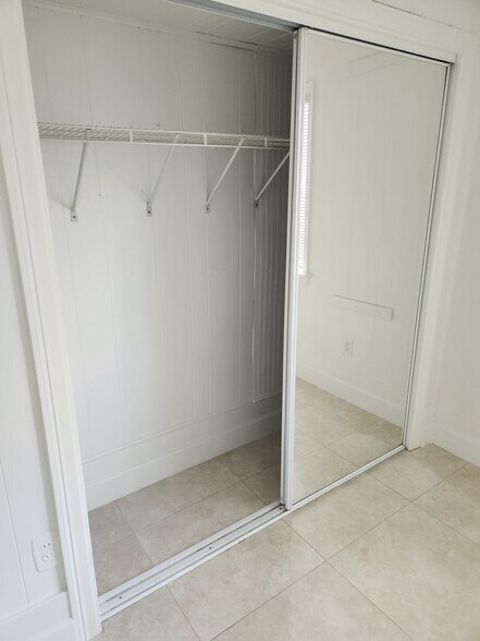 Building Photo - 11455 SW 82nd Ave