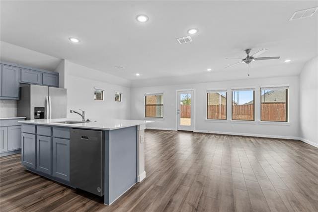 Building Photo - 718 Parkside Dr