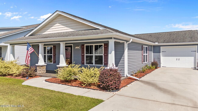 Building Photo - 408 Elsmore Dr