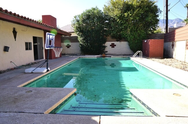 Building Photo - 53815 Avenida Carranza