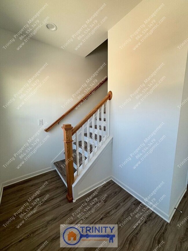 Building Photo - Newly Built 3 bed/ 2.5 Bath Duplex Minutes from the Heart of Downtown Greenville!