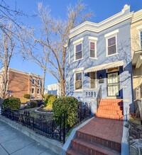 Building Photo - 1013 9th St NE