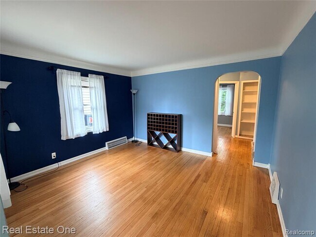 Building Photo - 1436 Leroy St