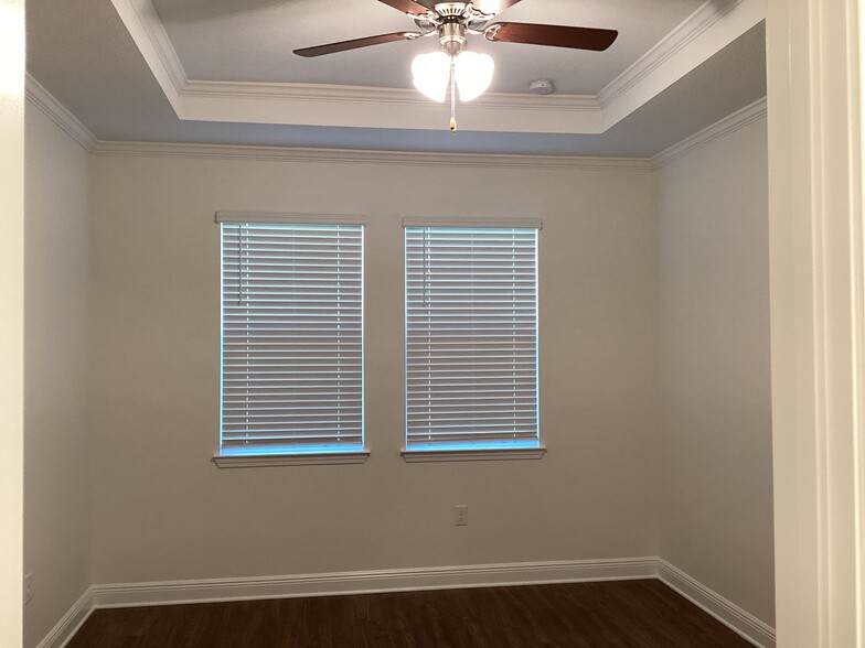 Building Photo - 20307 Calla Lily Dr