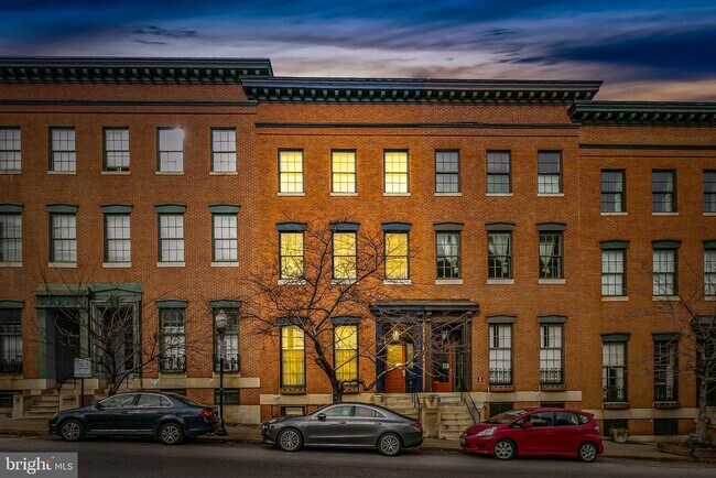 Building Photo - 18 E Madison St