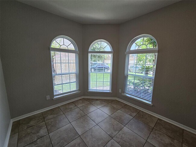 Building Photo - 5003 Colony Hurst Trail