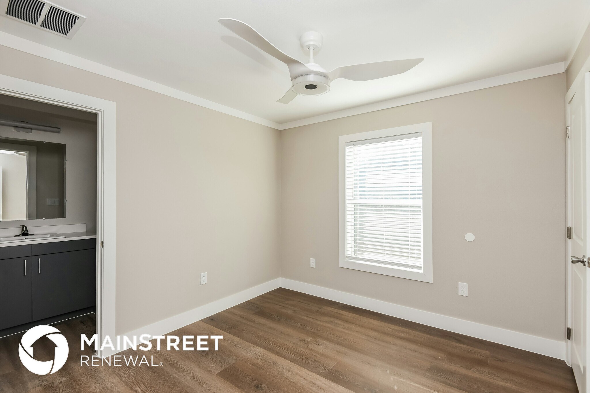 Building Photo - 2116 Belzise Terrace