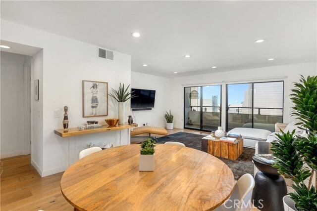 Building Photo - 439 Camino de las Colinas