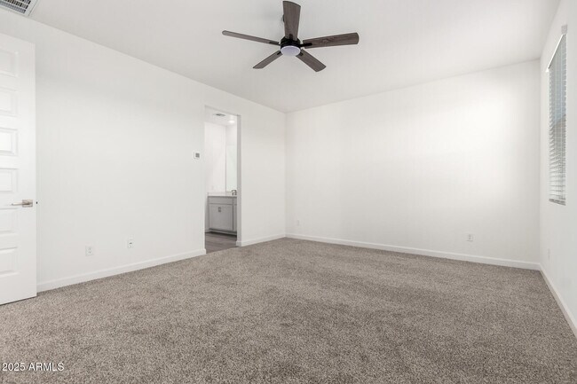 Building Photo - 17818 W Vogel Ave