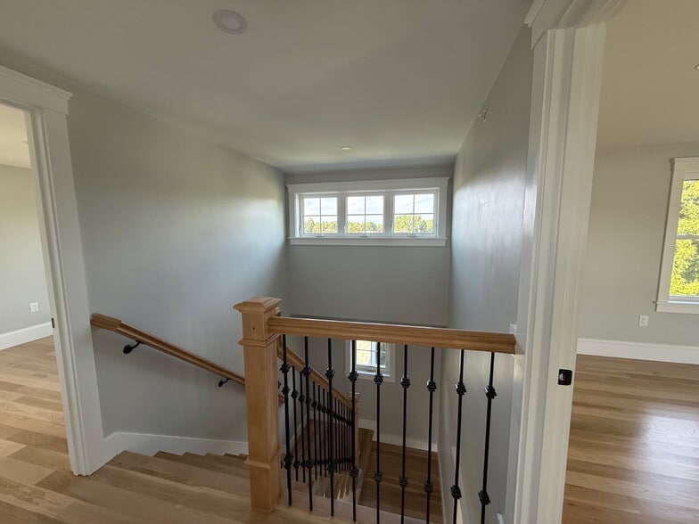 Building Photo - 93 Grant St