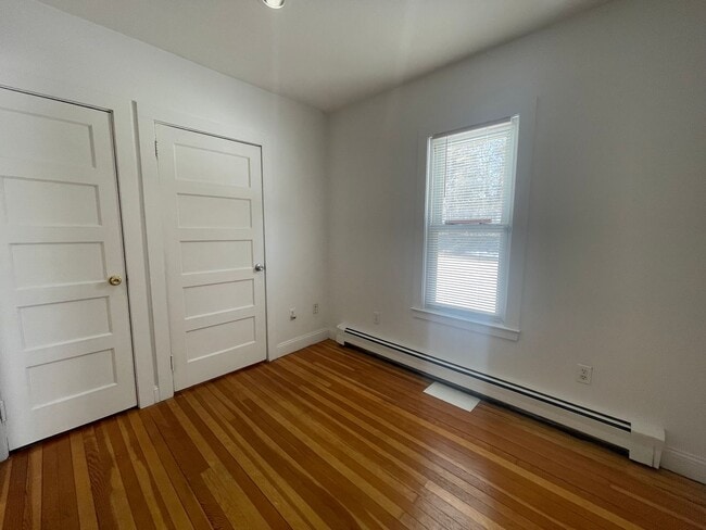 Building Photo - Bright & Updated 2-Bed Home in Dalton- $2450